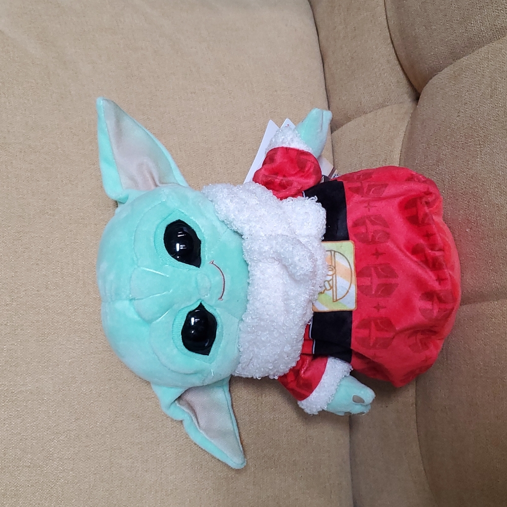Star Wars Grogu stuffed figure Santa outfit - Picture 2 of 10